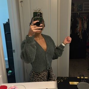 Abercrombie & Fitch sweater